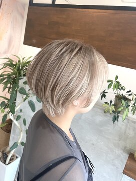 クラン(cLan.) 【アンブレラブラウン×ベージュ×フェミニンショート】byタナカ