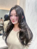 ロンド レア 天神大名店(Lond Le’a)&nbsp;ホワイトブロンド/外ハネボブ/美髪/ワイドバング/ブルーブラック