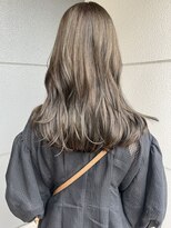 ヘアーアイストゥーレ(HAIR ICI TRE)&nbsp;オリーブ　ベージュ　ロング　髪質改善　　美髪　担当阿知波