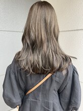 ヘアーアイストゥーレ(HAIR ICI TRE) オリーブ ベージュ ロング 髪質改善 美髪 担当阿知波
