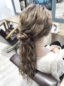 フェリア 渋谷(Feria) 【filo by Feria 渋谷】☆ウエーブポニー☆Gishi