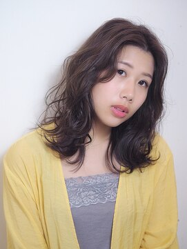 グロッシー(GLOSSY) ウェービーかきあげバング