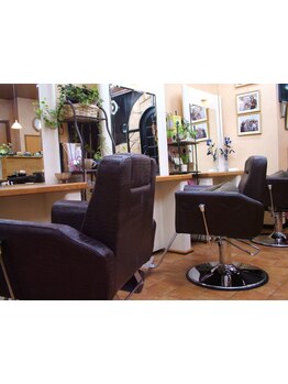 大型店が苦手な方・美容室は緊張しちゃうという方にぴったり！気を使わずゆっくりサロンタイムが過ごせる☆