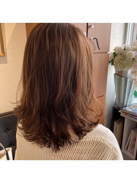アルマヘアー(Alma hair by murasaki) 春夏仕様のミディアムレイヤースタイル◎