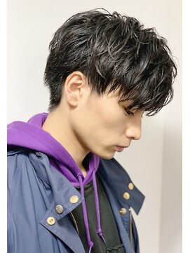 メンズフィール 南森町(MENS FEEL) コンマバング前下がりナチュラルパーマネイビーカラー束感カット