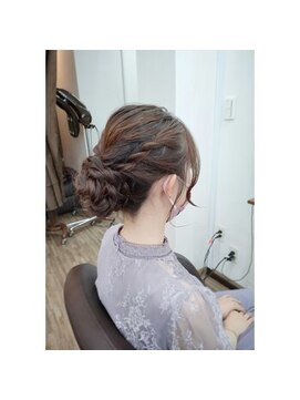 シエル(Ciel) お呼ばれ※シニヨン※