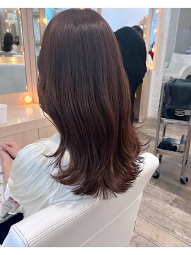 エレノア 渋谷公園通り店(Eleanor) ほんのり赤みが可愛いピンクブラウンベージュ