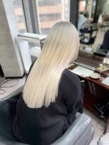 オズ 梅田店(OZ)&nbsp;シルバー味のあるホワイト/エクステ60枚