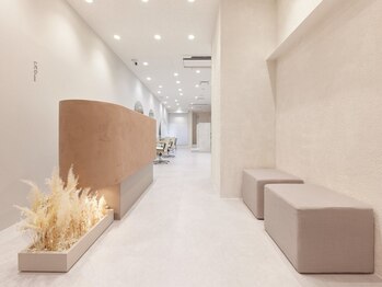 リコラックスビー 中百舌鳥(LICO LUXBE)の写真/【中百舌鳥駅徒歩30秒】憧れのSTYLEへ導く[カット+リタッチカラー¥4500]★毎回使えるクーポンあり◎