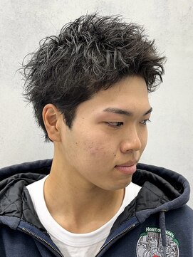 ルースト 西院店(ROOST) 癖毛でも簡単にセットできるスパイキーショート