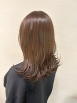 カサネ(KASANE)&nbsp;透明感カラー　アッシュグレー　くすみカラー　ミディアムロング