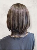 ハイライトで立体感と明るめカラーにウルフスタイル
