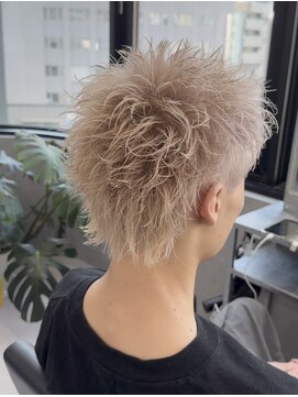 ラヴィット 横浜店(LUVIT) ホワイトベージュスパイキーショート