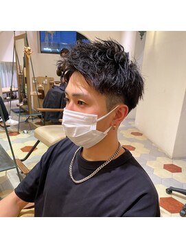 リヤン(Le lien) サーフカール/フェザーパーマ/刈り上げセンターパート/溝の口