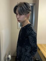 カシェル(cashel kishaba) ホワイトブロンド ブラック