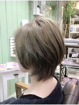 パワーオブヘアーセイカ(Power of Hair Seika) ダブルカラー・ショートレイヤーのグレージュカラー♪