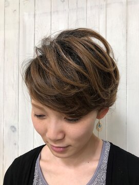 ヘアー クチュリエ ビーホワイト(hair couturier B:white) アップスタイル