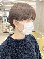 ソーコ 渋谷(SOCO) 大人ショートカットミルクティベージュマッシュショート前髪あり