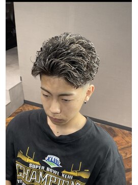 スキル(SKILL) ワンカールパーマ／リバースショート