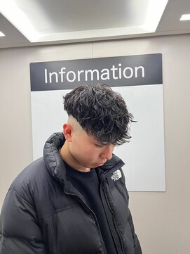 アウラ(AURA) スペインカール