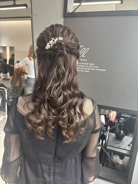 ジルバイジゼル(JILL by GiseL) ハーフアップアレンジ