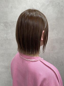 ルノン(LUNON) イメチェンヘアスタイルホワイトブロンド外ハネボブ美髪のススメ