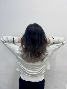 アライブ ハラジュク(ALIVE harajuku) 【ALIVE 夕貴】シルバーグラデーションカラー