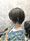 『ショート×オリーブグレージュ』