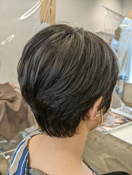 アコロン 武蔵小杉(acoron.) 丸みとタイトさのバランスショート