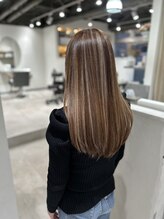 エルピス 大和店(elpis)&nbsp;白髪を活かした白髪ぼかしハイライト