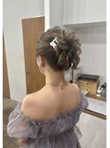 高めアップヘア