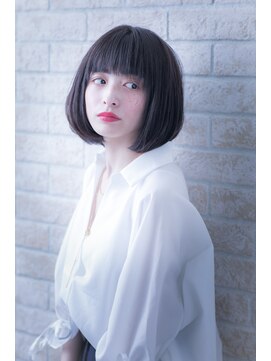 エルデ ナインズ ヘアー スタンド 川口店(elde 9's HAIR STAND) グレージュひし形シルエットの大人かわいい切りっぱなしボブ