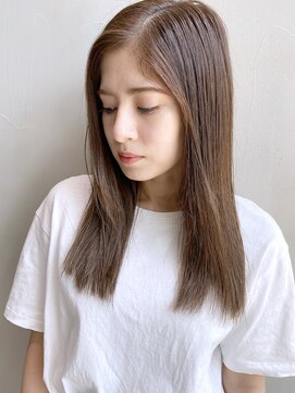 アイティー バイ アルバム 中野店(IT by ALBUM) ストレートロング_オリーブカラーハイライトカラー_27984