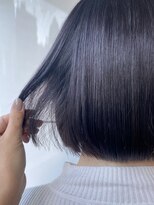 アリーズ シブヤ(ALLYS shibuya) ブルーバイオレット ブルーシルバー 切りっぱなしボブ