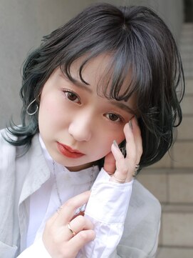 ゼンコー キチジョウジ シェール(ZENKO KICHIJOJI chere) ＼ くびれミディ／くすみブルー×ボブレイヤー