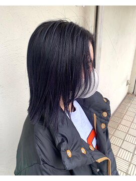 ブラン 阪急伊丹駅前店(Blanc.) 黒染めじゃないブルーブラック