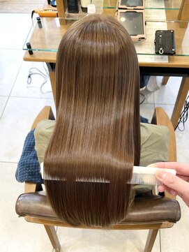 ペイジバイネオリーブ 吉祥寺店(Paige by Neolive) 斜めバング/グレージュカラー/シルキーベージュ/吉祥寺