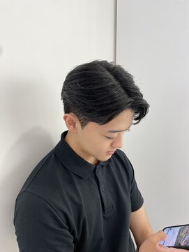 ルースト 八王子店(ROOST) センターパート(ダウンパーマ)