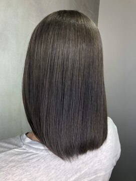 ルッソ チアロ(Lusso chiaro) アッシュブラック/30代40代50代