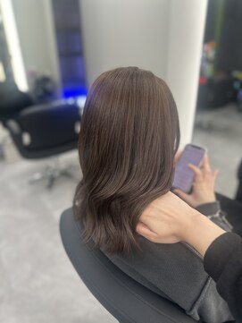 アルドーレ(Ardore) 暗めグレージュ