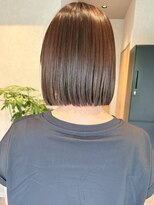 コンフィー(comfy)&nbsp;【mimura】切りっぱなしボブ　ぱつっとボブ　縮毛矯正　草加