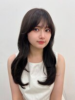 ヒュー 広島(HEW)&nbsp;20代30代大人かわいい小顔周りレイヤーカットオリーブベージュ