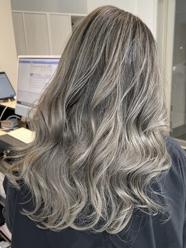 ビーシャンス(B.Chance) 極細ハイライトバレイヤージュ