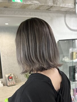 ラック(LUCK) グレージュバレイヤージュ/船橋/くすみベージュ/細めハイライト