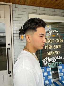 サンディーズ(Sandees) スキンフェードハイライトメッシュパーマ