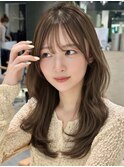 小顔見えする柔らかなくびれレイヤー