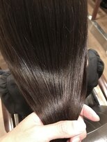 オハナ(ohana)&nbsp;【ohana/表参道】秋色イルミナカラー×ネイビーブルージュ。