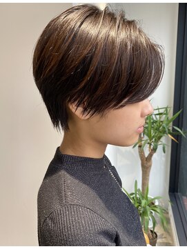 セラ バイ ユーレルム(SerA by U-REALM) ハンサムショート 担当 佃