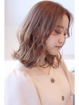 レナークルグラン(LENAHC Le grand) 外ハネくびれボブ/ピンクベージュ