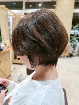 セントロバイゼクト(centro by zect) クール系ショートボブ